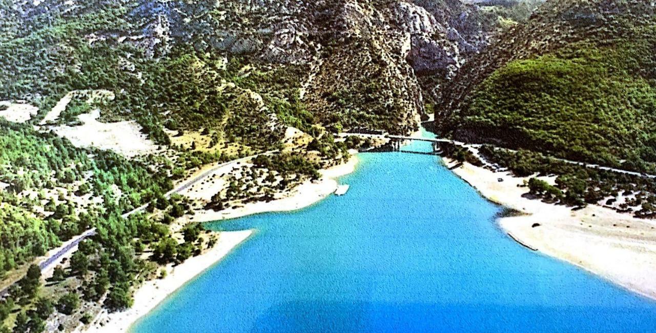 Domaine Le Commandaire Roumoules المظهر الخارجي الصورة